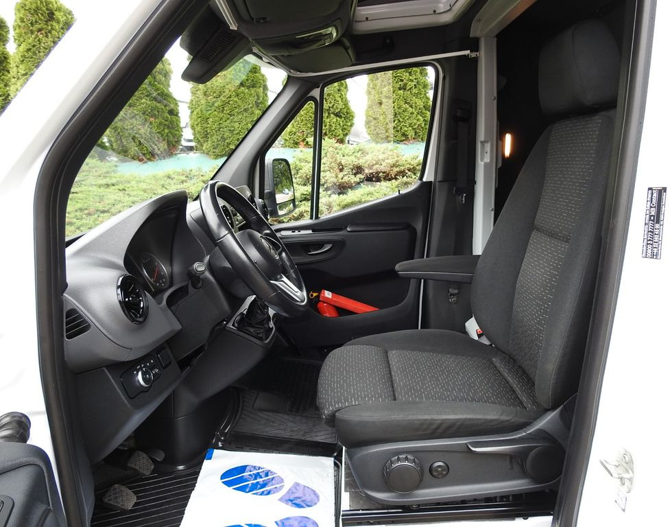 Véhicule utilitaire plateau baché, Utilitaire double cabine Mercedes-Benz SPRINTER 316 PRITSCHE PLANE 10 PALETTEN WEBASTO: photos 20