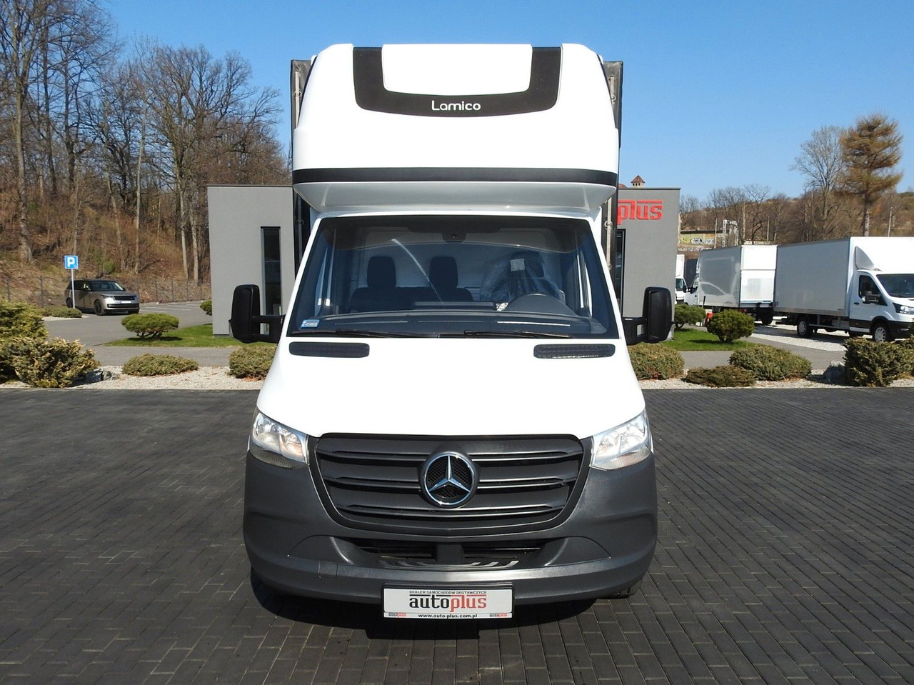 Mercedes-Benz SPRINTER PRITSCHE PLANE 10 PALETTEN KLIMAANLAGE - Véhicule utilitaire plateau baché: photos 5 Mercedes-Benz SPRINTER PRITSCHE PLANE 10 PALETTEN KLIMAANLAGE - Véhicule utilitaire plateau baché: photos 5