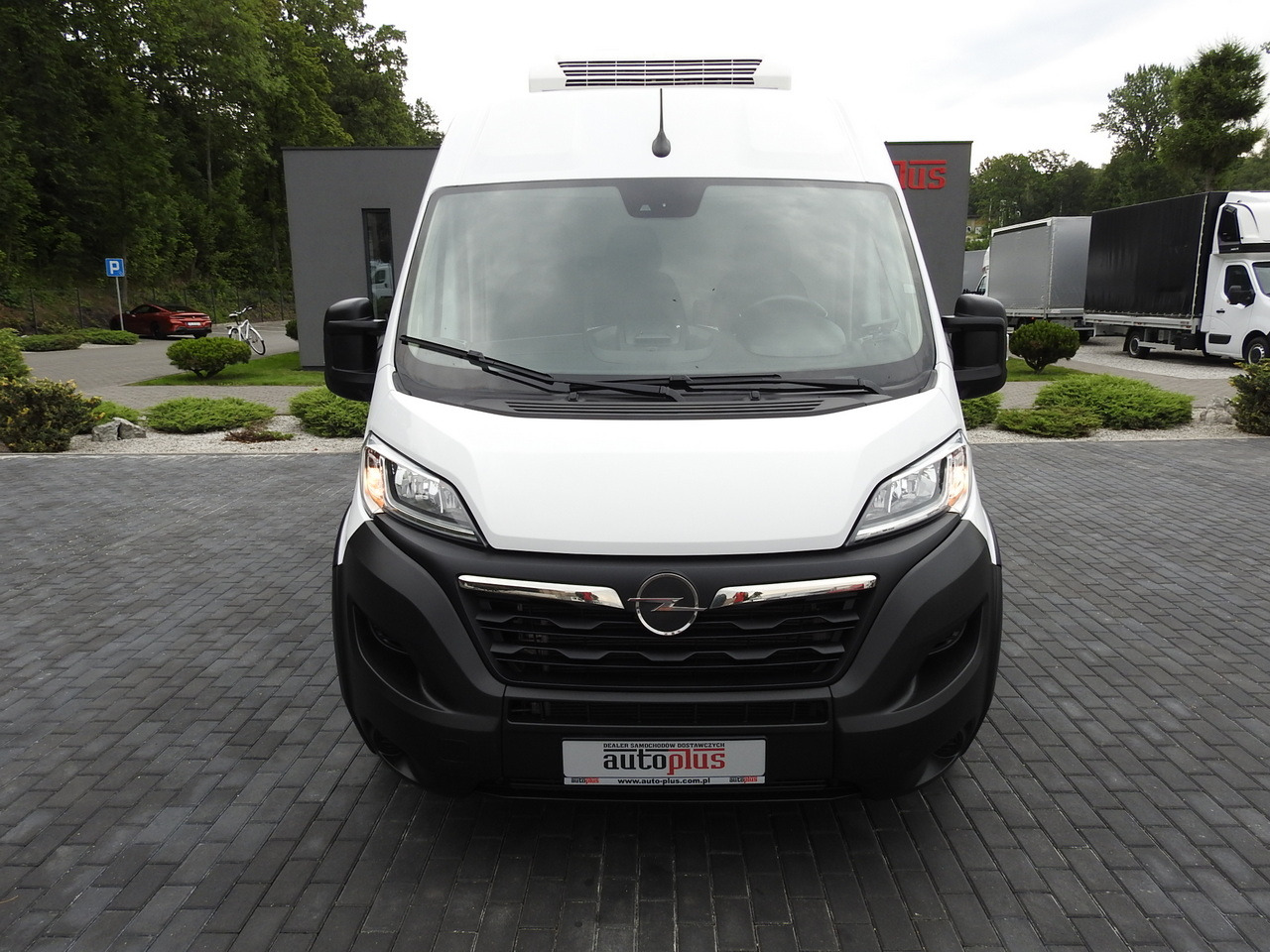 OPEL MOVANO REFRIGERATOR VAN 0*C HEATING FUNCTION AIR CONDITIONING 140HP - Véhicule utilitaire frigorifique: photos 5 OPEL MOVANO REFRIGERATOR VAN 0*C HEATING FUNCTION AIR CONDITIONING 140HP - Véhicule utilitaire frigorifique: photos 5