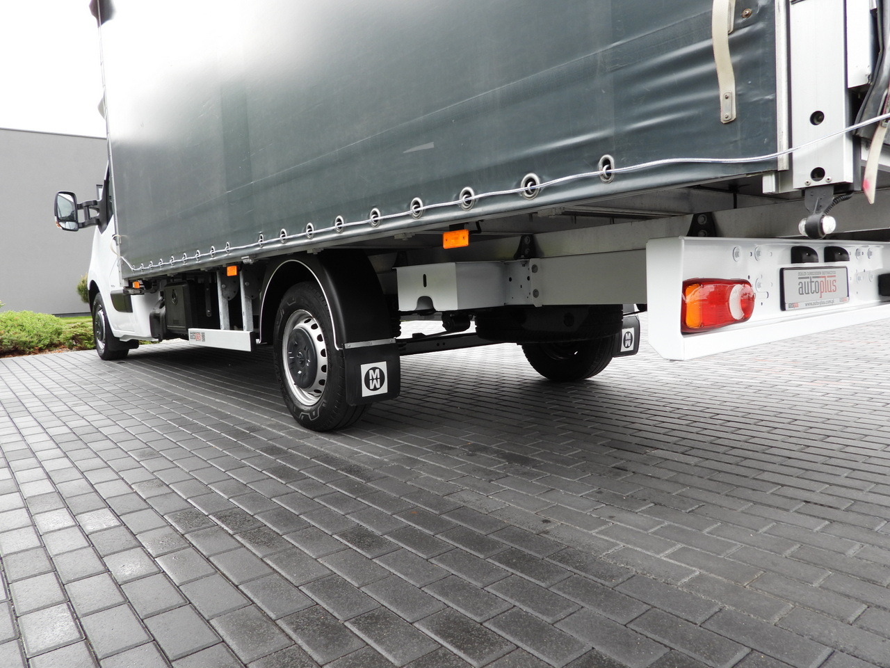 Véhicule utilitaire plateau baché OPEL MOVANO  TARPAULIN 10 PALLETS CRUISE CONTROL NAVIGATION LED LIGHTS PNEUMATICS AIR CONDITIONING  165HP: photos 16