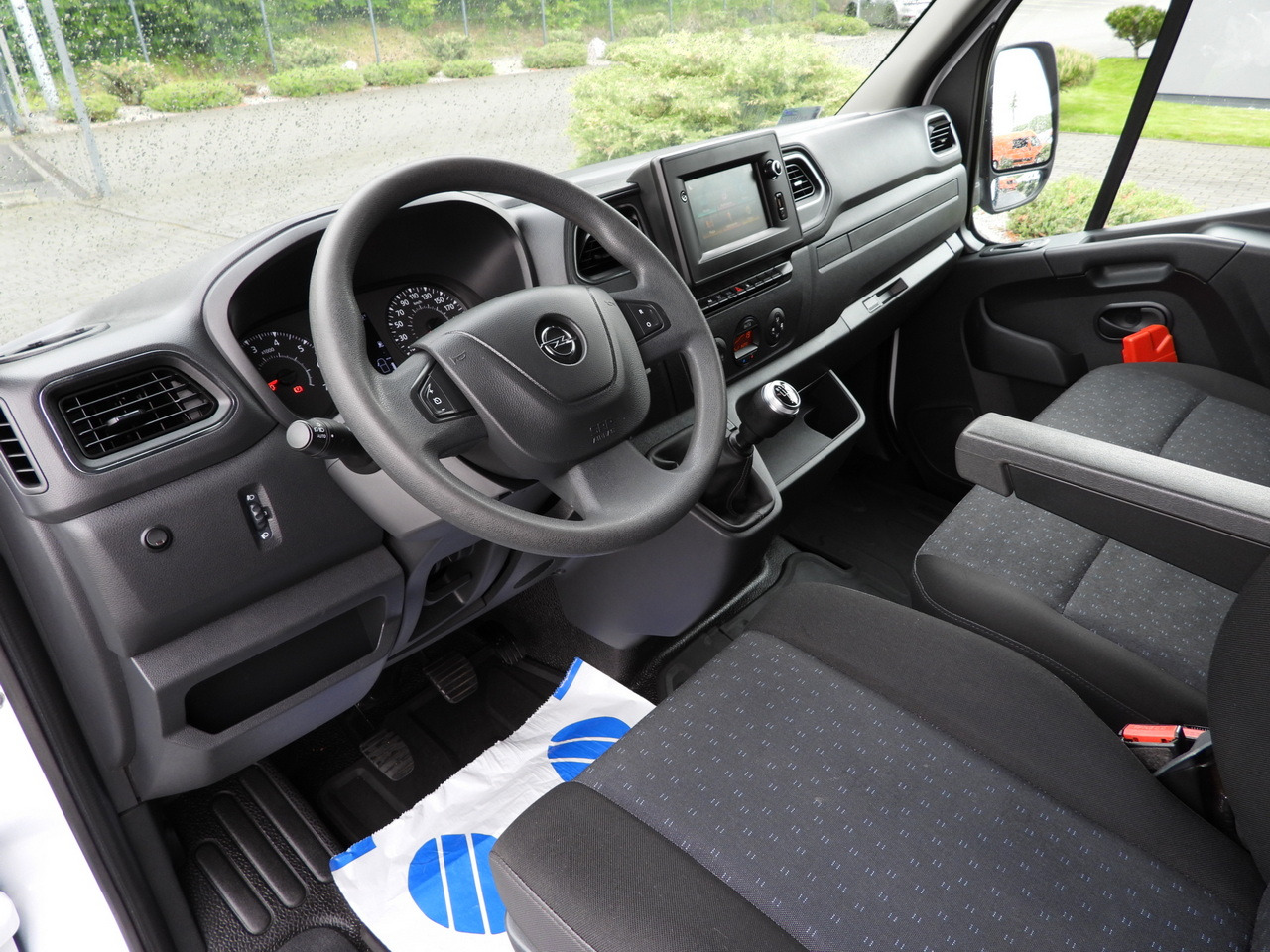 OPEL MOVANO  TARPAULIN 10 PALLETS CRUISE CONTROL NAVIGATION LED LIGHTS PNEUMATICS AIR CONDITIONING  165HP - Véhicule utilitaire plateau baché: photos 2 OPEL MOVANO  TARPAULIN 10 PALLETS CRUISE CONTROL NAVIGATION LED LIGHTS PNEUMATICS AIR CONDITIONING  165HP - Véhicule utilitaire plateau baché: photos 2