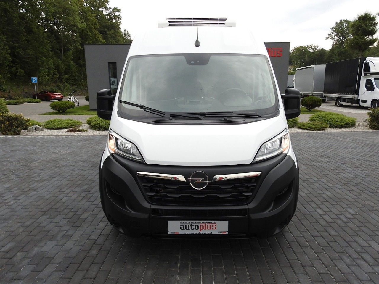 Opel MOVANO KÜHLKASTENWAGEN 0*C HEIZFUNKTION Opel MOVANO KÜHLKASTENWAGEN 0*C HEIZFUNKTION - Véhicule utilitaire frigorifique: photos 5 Opel MOVANO KÜHLKASTENWAGEN 0*C HEIZFUNKTION Opel MOVANO KÜHLKASTENWAGEN 0*C HEIZFUNKTION - Véhicule utilitaire frigorifique: photos 5