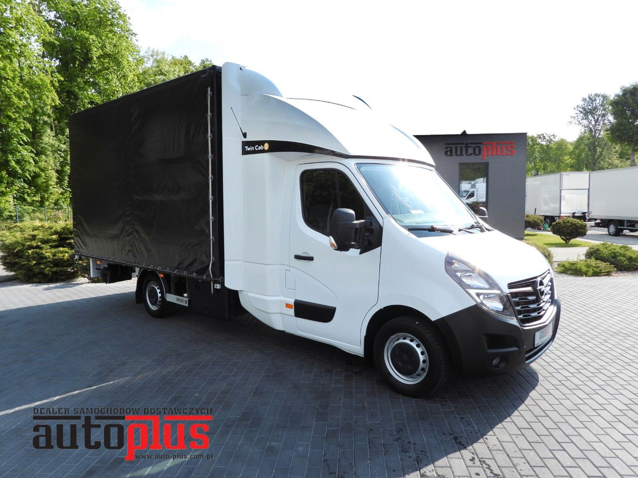 Opel MOVANO PRITSCHE PLANE 10 PALETTEN WEBASTO A/C Opel MOVANO PRITSCHE PLANE 10 PALETTEN WEBASTO A/C - Véhicule utilitaire plateau baché, Utilitaire double cabine: photos 1 Opel MOVANO PRITSCHE PLANE 10 PALETTEN WEBASTO A/C Opel MOVANO PRITSCHE PLANE 10 PALETTEN WEBASTO A/C - Véhicule utilitaire plateau baché, Utilitaire double cabine: photos 1
