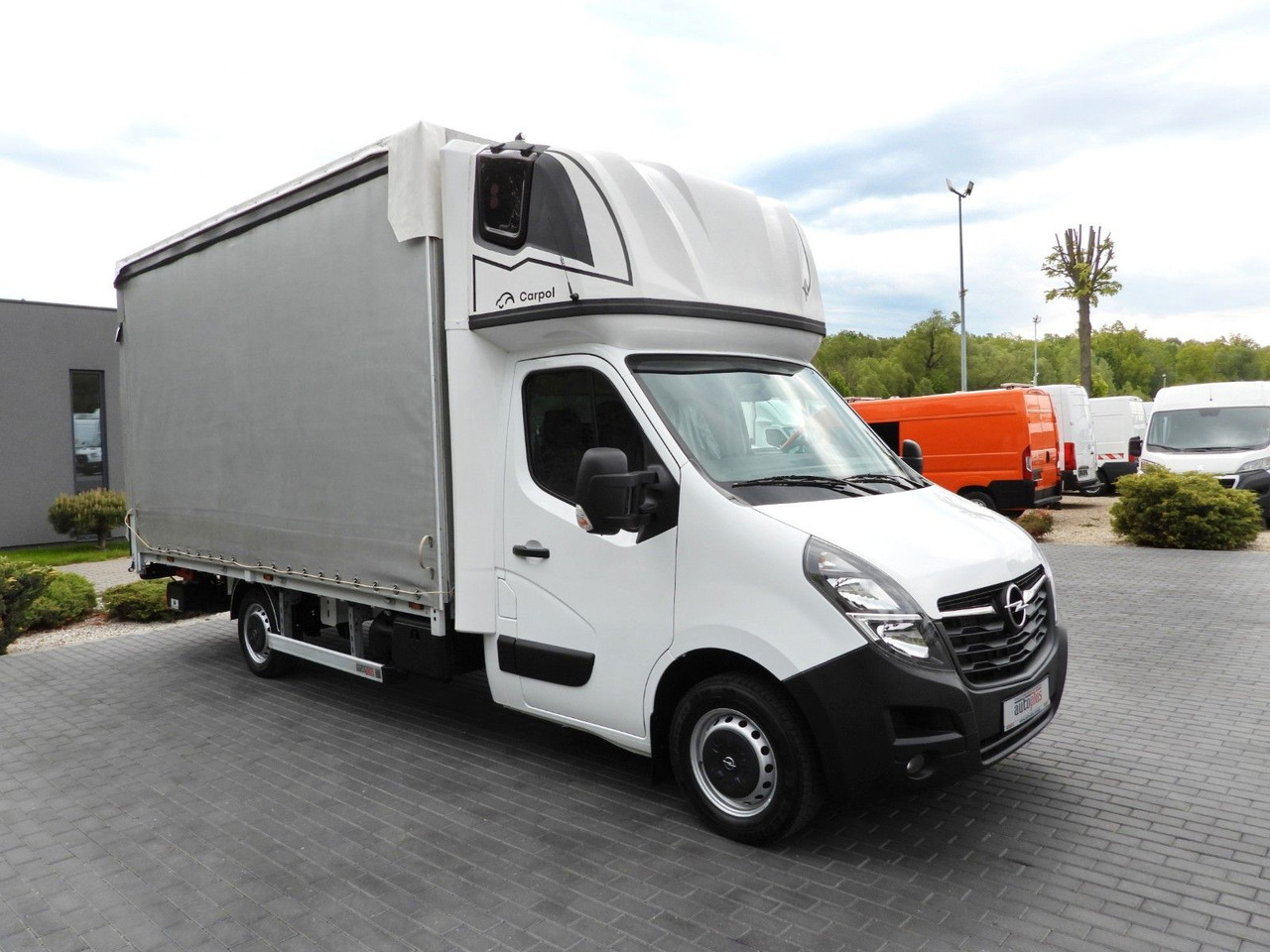Opel MOVANO PRITSCHE PLANE AUFZUG 9 PALETTEN WEBASTO - Véhicule utilitaire plateau baché: photos 4 Opel MOVANO PRITSCHE PLANE AUFZUG 9 PALETTEN WEBASTO - Véhicule utilitaire plateau baché: photos 4