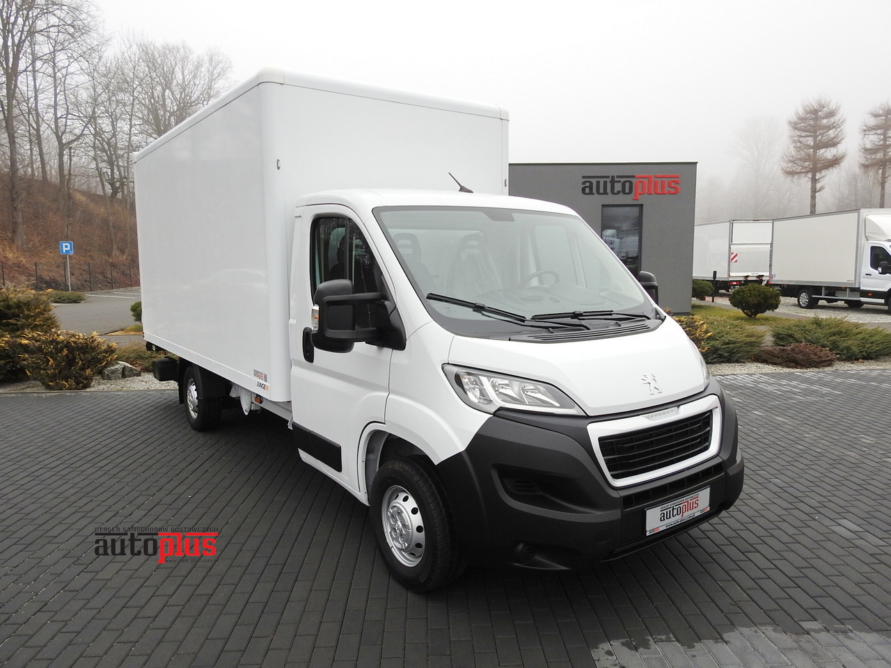PEUGEOT BOXER BOX LIFT 8 PALLETS CRUISE CONTROL AIR CONDITIONING 140HP - Fourgon: photos 1 PEUGEOT BOXER BOX LIFT 8 PALLETS CRUISE CONTROL AIR CONDITIONING 140HP - Fourgon: photos 1