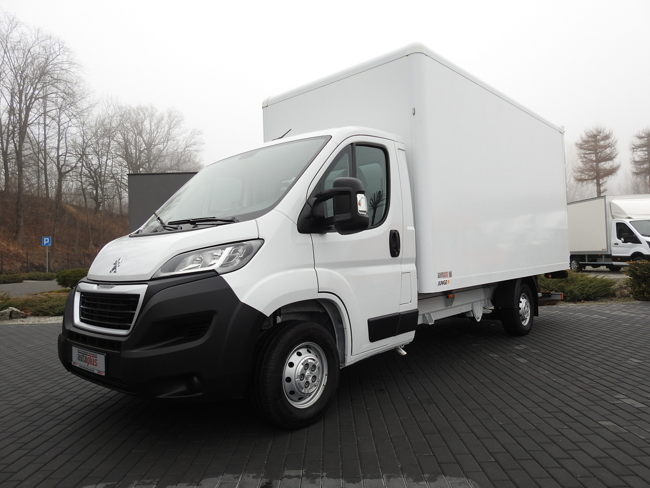 Crédit-bail PEUGEOT BOXER BOX LIFT 8 PALLETS CRUISE CONTROL AIR CONDITIONING  140HP PEUGEOT BOXER BOX LIFT 8 PALLETS CRUISE CONTROL AIR CONDITIONING  140HP: photos 18