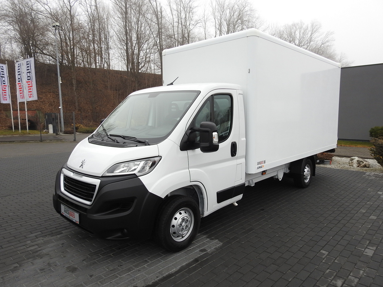 Crédit-bail PEUGEOT BOXER BOX LIFT 8 PALLETS CRUISE CONTROL AIR CONDITIONING  140HP PEUGEOT BOXER BOX LIFT 8 PALLETS CRUISE CONTROL AIR CONDITIONING  140HP: photos 6