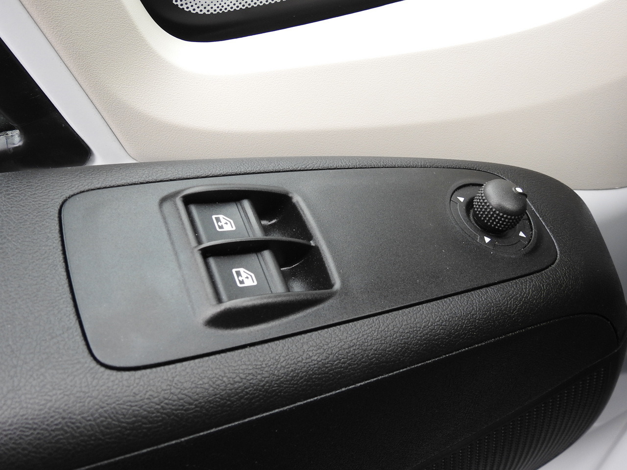 Crédit-bail PEUGEOT BOXER BOX LIFT 8 PALLETS CRUISE CONTROL AIR CONDITIONING  140HP PEUGEOT BOXER BOX LIFT 8 PALLETS CRUISE CONTROL AIR CONDITIONING  140HP: photos 25