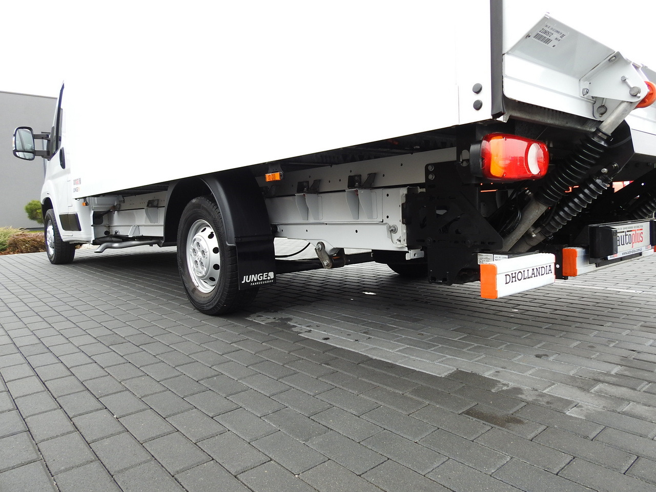 Crédit-bail PEUGEOT BOXER BOX LIFT 8 PALLETS CRUISE CONTROL AIR CONDITIONING  140HP PEUGEOT BOXER BOX LIFT 8 PALLETS CRUISE CONTROL AIR CONDITIONING  140HP: photos 15