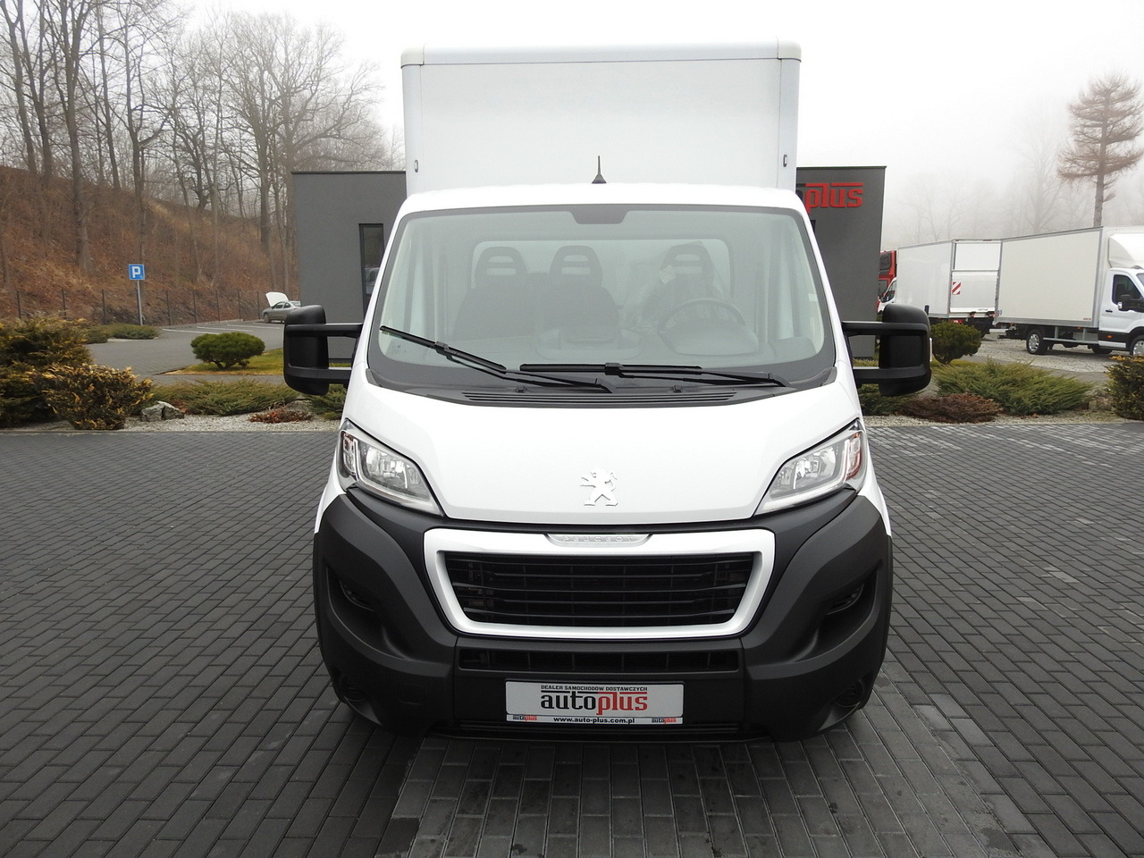 PEUGEOT BOXER BOX LIFT 8 PALLETS CRUISE CONTROL AIR CONDITIONING  140HP - Véhicule utilitaire frigorifique: photos 5 PEUGEOT BOXER BOX LIFT 8 PALLETS CRUISE CONTROL AIR CONDITIONING  140HP - Véhicule utilitaire frigorifique: photos 5
