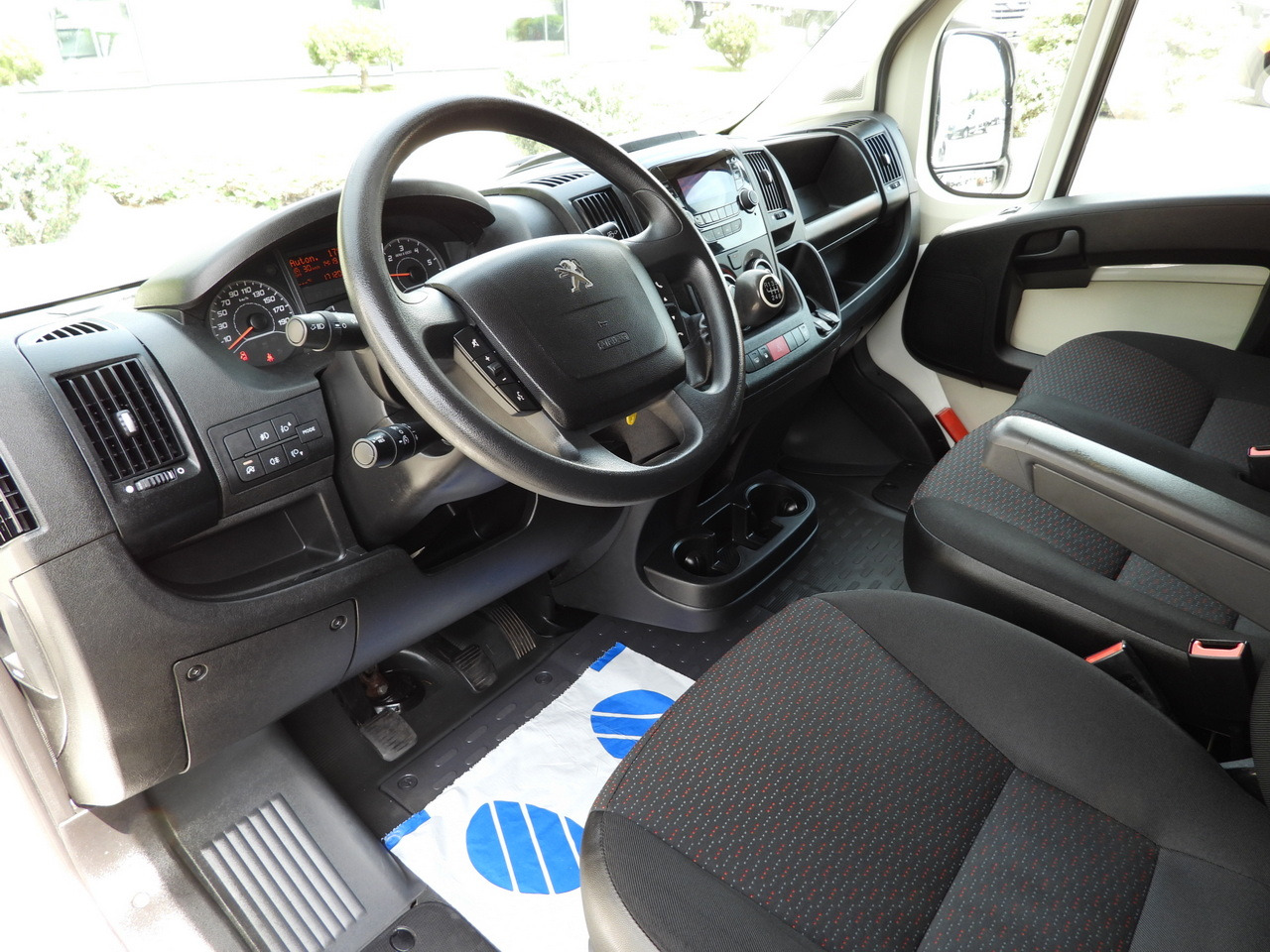 PEUGEOT BOXER REFRIGERATOR VAN -10*C CRUISE CONTROL AIR CONDITIONING 130HP - Véhicule utilitaire frigorifique: photos 2 PEUGEOT BOXER REFRIGERATOR VAN -10*C CRUISE CONTROL AIR CONDITIONING 130HP - Véhicule utilitaire frigorifique: photos 2