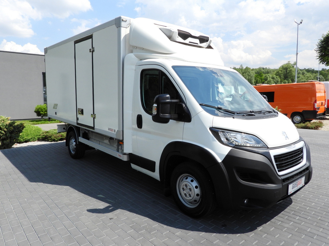 PEUGEOT BOXER REGRIGERATOR BOX 0*C 8 PALLETS CRUISE CONTROL LED LIGHTS AIR CONDITIONING 165HP - Véhicule utilitaire frigorifique: photos 4 PEUGEOT BOXER REGRIGERATOR BOX 0*C 8 PALLETS CRUISE CONTROL LED LIGHTS AIR CONDITIONING 165HP - Véhicule utilitaire frigorifique: photos 4