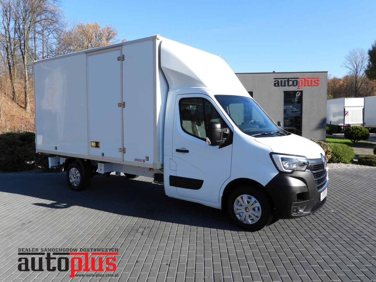 RENAULT MASTER BOX 8 PALLETS CRUISE CONTROL NAVIGATION LED LIGHTS AIR CONDITIONING 145HP - Fourgon: photos 1 RENAULT MASTER BOX 8 PALLETS CRUISE CONTROL NAVIGATION LED LIGHTS AIR CONDITIONING 145HP - Fourgon: photos 1