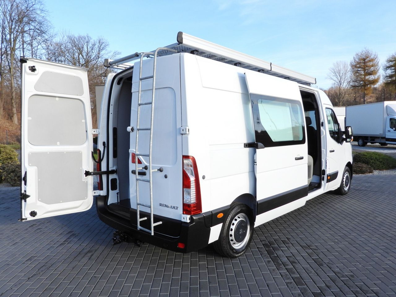 RENAULT MASTER BOX DELIVERY VAN 7 SEATS CRUISE CONTROL NAVIGATION LED LIGHTS AIR CONDITIONING 180HP - Fourgon utilitaire: photos 3 RENAULT MASTER BOX DELIVERY VAN 7 SEATS CRUISE CONTROL NAVIGATION LED LIGHTS AIR CONDITIONING 180HP - Fourgon utilitaire: photos 3