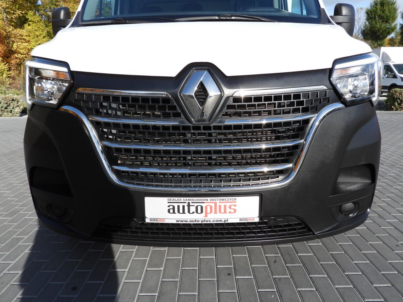 Fourgon RENAULT MASTER BOX LIFT 8 PALLETS CRUISE CONTROL LED LIGHTS TWIN WHEELS AIR CONDITIONING 145HP: photos 15 Fourgon RENAULT MASTER BOX LIFT 8 PALLETS CRUISE CONTROL LED LIGHTS TWIN WHEELS AIR CONDITIONING 145HP: photos 15