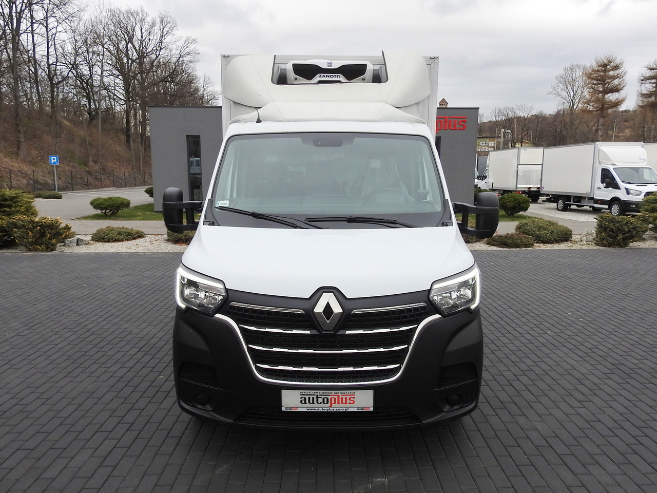 RENAULT MASTER REGRIGERATOR BOX 0*C LED LIGHTS AIR CONDITIONING 145HP - Véhicule utilitaire frigorifique: photos 5 RENAULT MASTER REGRIGERATOR BOX 0*C LED LIGHTS AIR CONDITIONING 145HP - Véhicule utilitaire frigorifique: photos 5