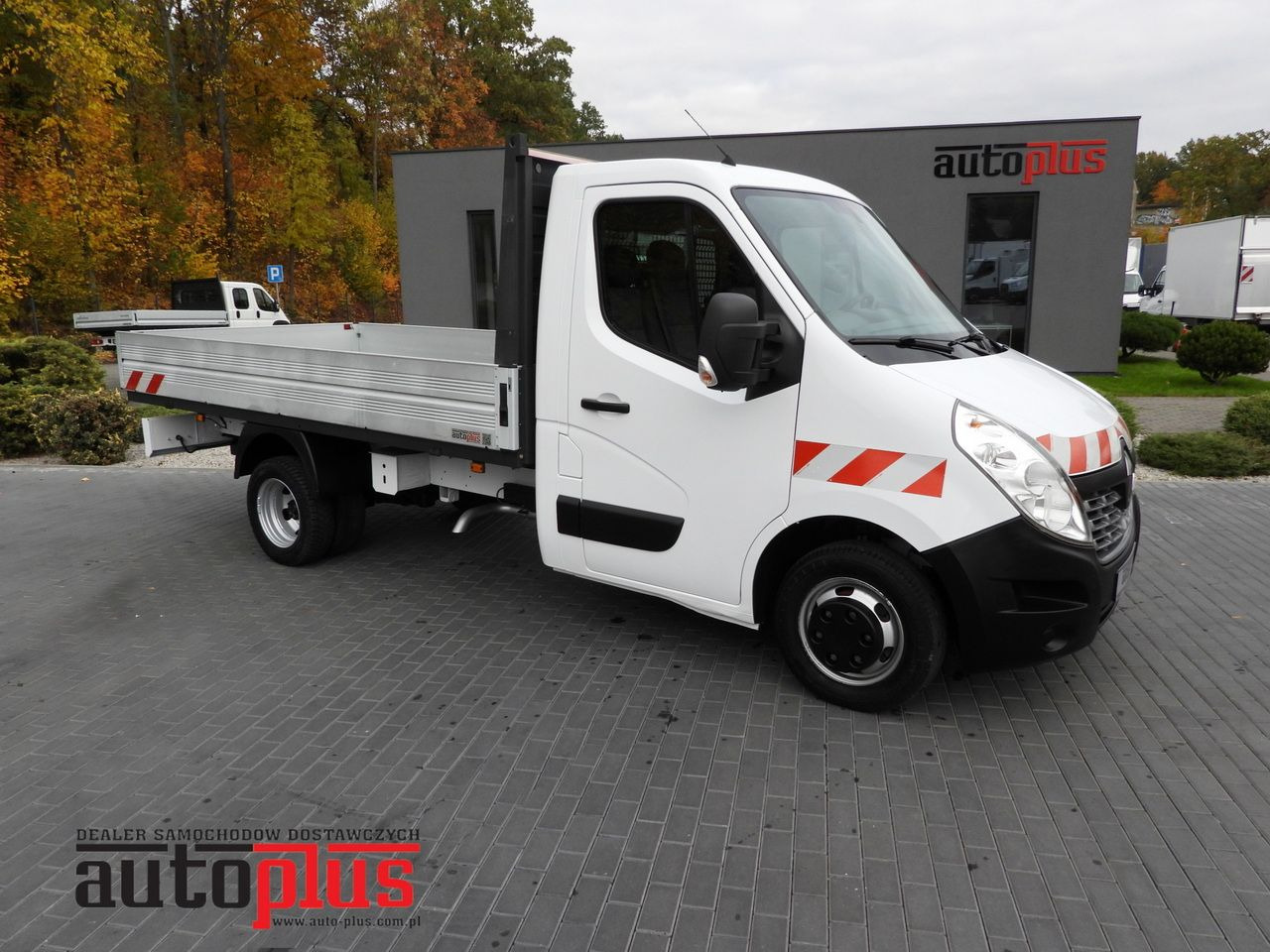 RENAULT MASTER STAKE BODY CRUISE CONTROL NAVIGATION TWIN WHEELS AIR CONDITIONING 130HP - Fourgon plateau: photos 1 RENAULT MASTER STAKE BODY CRUISE CONTROL NAVIGATION TWIN WHEELS AIR CONDITIONING 130HP - Fourgon plateau: photos 1