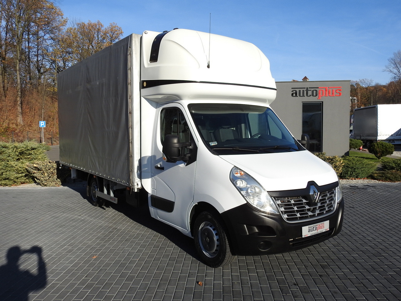 RENAULT MASTER TARPAULIN 10 PALLETS CRUISE CONTROL AIR CONDITIONING PNEUMATICS 170HP - Véhicule utilitaire plateau baché: photos 4 RENAULT MASTER TARPAULIN 10 PALLETS CRUISE CONTROL AIR CONDITIONING PNEUMATICS 170HP - Véhicule utilitaire plateau baché: photos 4