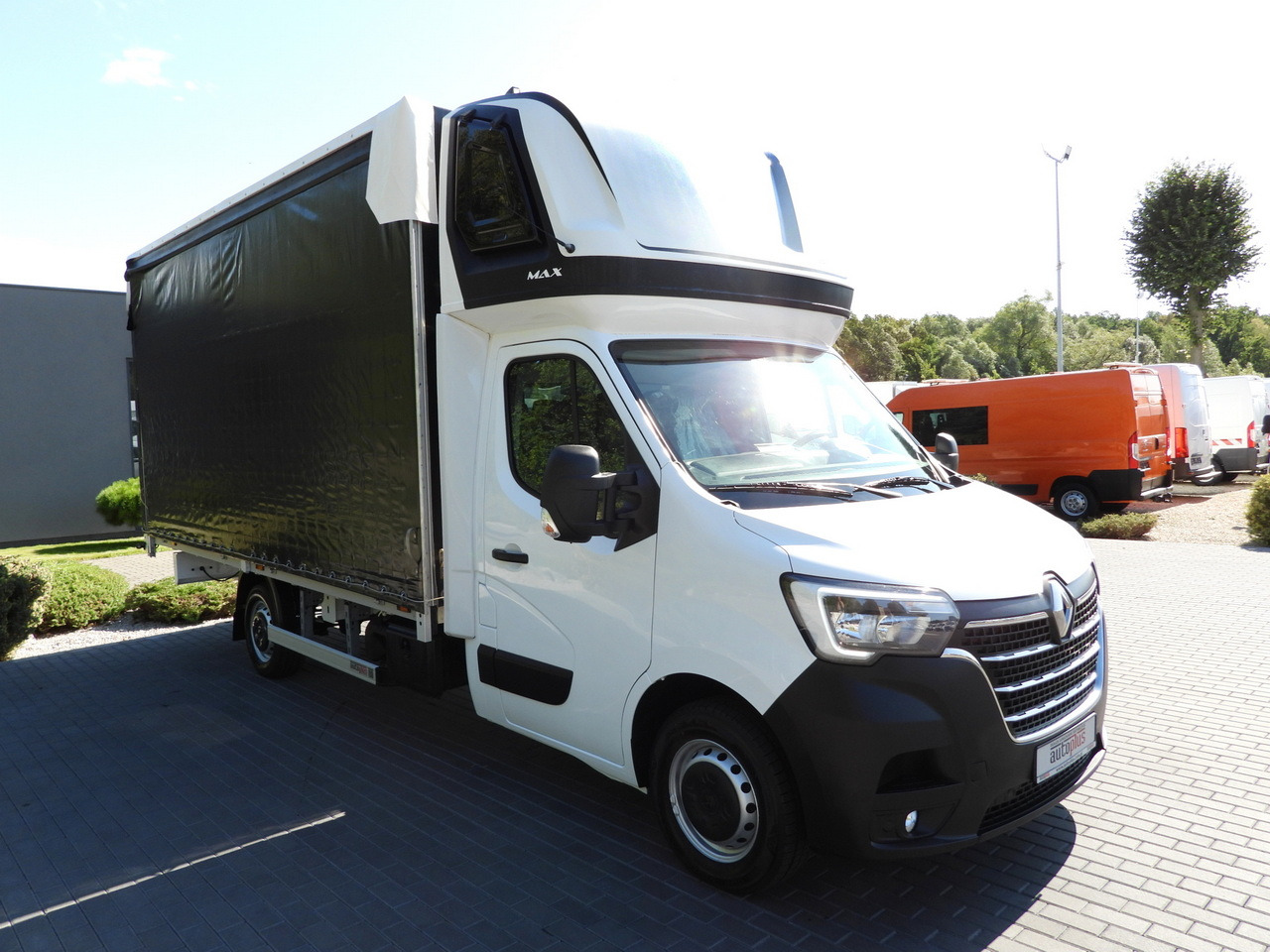 RENAULT MASTER TARPAULIN 10 PALLETS WEBASTO CRUISE CONTROL LED LIGHTS AIR CONDITIONING  165HP - Véhicule utilitaire plateau baché: photos 4 RENAULT MASTER TARPAULIN 10 PALLETS WEBASTO CRUISE CONTROL LED LIGHTS AIR CONDITIONING  165HP - Véhicule utilitaire plateau baché: photos 4