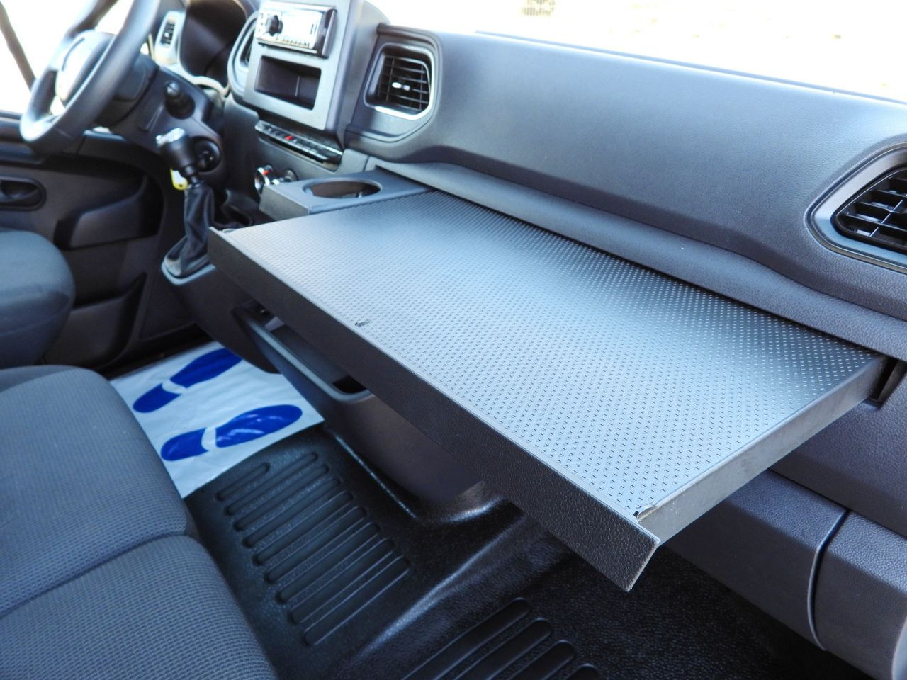 Véhicule utilitaire plateau baché RENAULT MASTER TARPAULIN 10 PALLETS WEBASTO CRUISE CONTROL LED LIGHTS PNEUMATICS AIR CONDITIONING 165HP: photos 40 Véhicule utilitaire plateau baché RENAULT MASTER TARPAULIN 10 PALLETS WEBASTO CRUISE CONTROL LED LIGHTS PNEUMATICS AIR CONDITIONING 165HP: photos 40