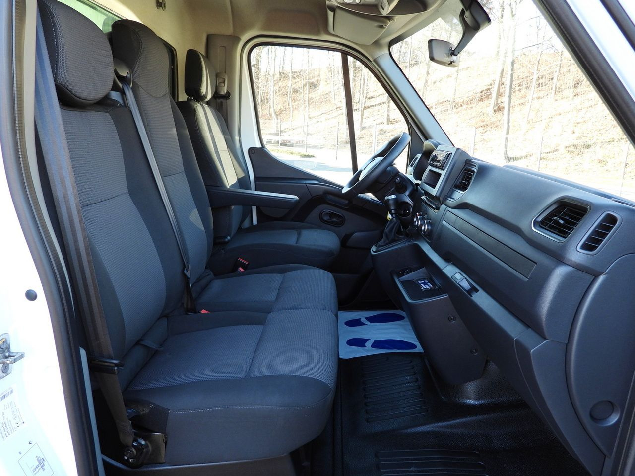 Véhicule utilitaire plateau baché RENAULT MASTER TARPAULIN 10 PALLETS WEBASTO CRUISE CONTROL LED LIGHTS PNEUMATICS AIR CONDITIONING 165HP: photos 37 Véhicule utilitaire plateau baché RENAULT MASTER TARPAULIN 10 PALLETS WEBASTO CRUISE CONTROL LED LIGHTS PNEUMATICS AIR CONDITIONING 165HP: photos 37