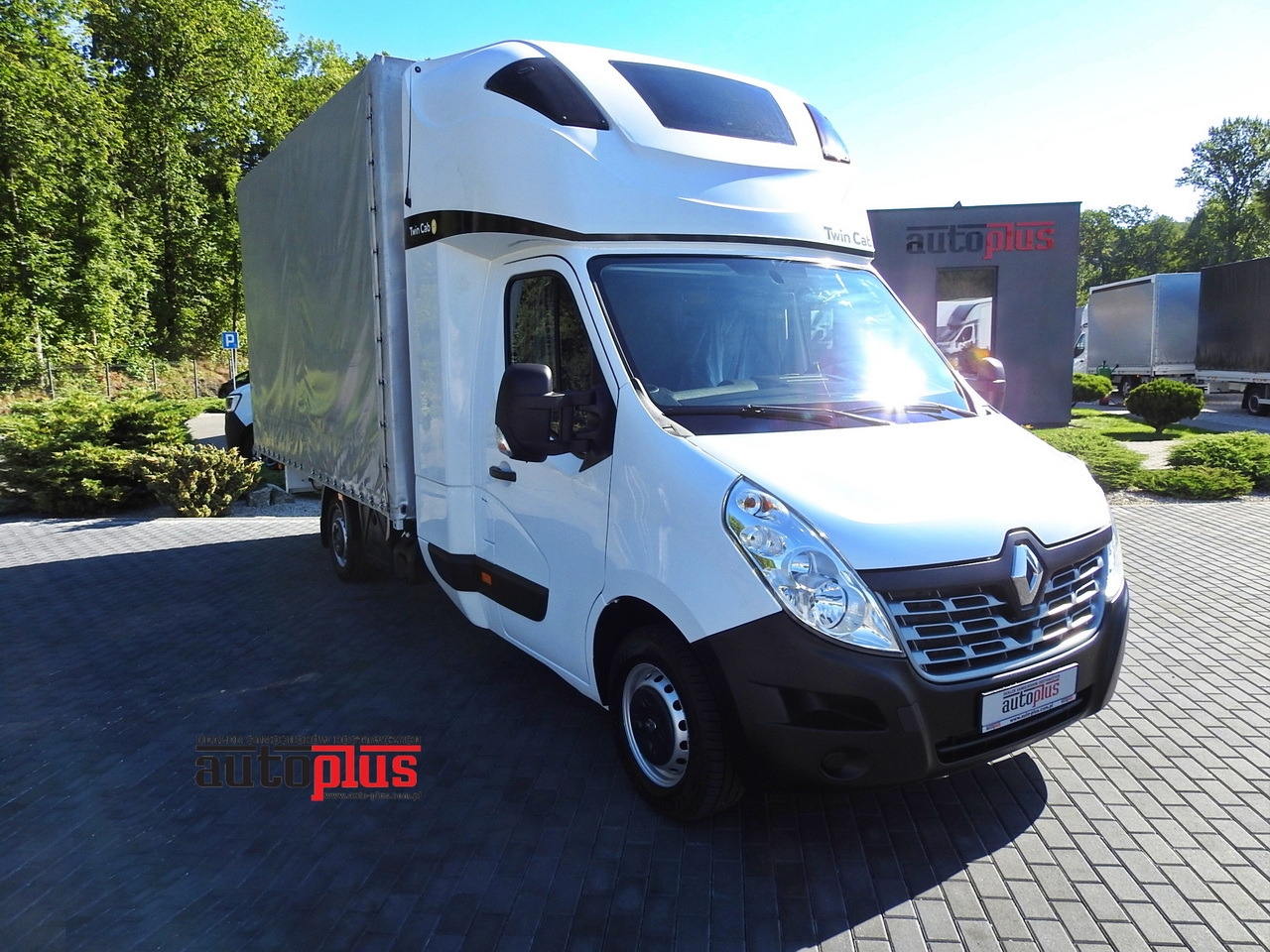 RENAULT MASTER TARPAULIN 8 PALLETS WEBASTO CRUISE CONTROL AIR CONDITIONING PNEUMATICS 170HP - Véhicule utilitaire plateau baché: photos 1 RENAULT MASTER TARPAULIN 8 PALLETS WEBASTO CRUISE CONTROL AIR CONDITIONING PNEUMATICS 170HP - Véhicule utilitaire plateau baché: photos 1
