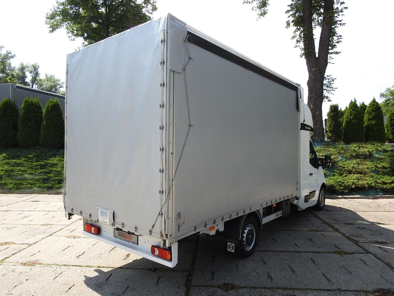 RENAULT MASTER TARPAULIN 8 PALLETS WEBASTO CRUISE CONTROL PNEUMATICS AIR CONDITIONING 170HP - Véhicule utilitaire plateau baché: photos 3 RENAULT MASTER TARPAULIN 8 PALLETS WEBASTO CRUISE CONTROL PNEUMATICS AIR CONDITIONING 170HP - Véhicule utilitaire plateau baché: photos 3