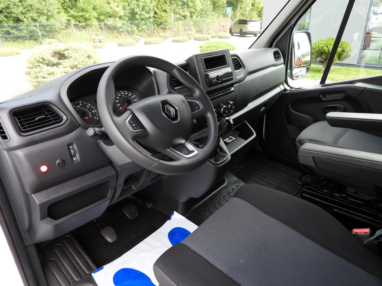 RENAULT MASTER TARPAULIN LIFT 8 PALLETS CRUISE CONTROL LED LIGHTS AIR CONDITIONING 145HP - Véhicule utilitaire plateau baché: photos 2 RENAULT MASTER TARPAULIN LIFT 8 PALLETS CRUISE CONTROL LED LIGHTS AIR CONDITIONING 145HP - Véhicule utilitaire plateau baché: photos 2