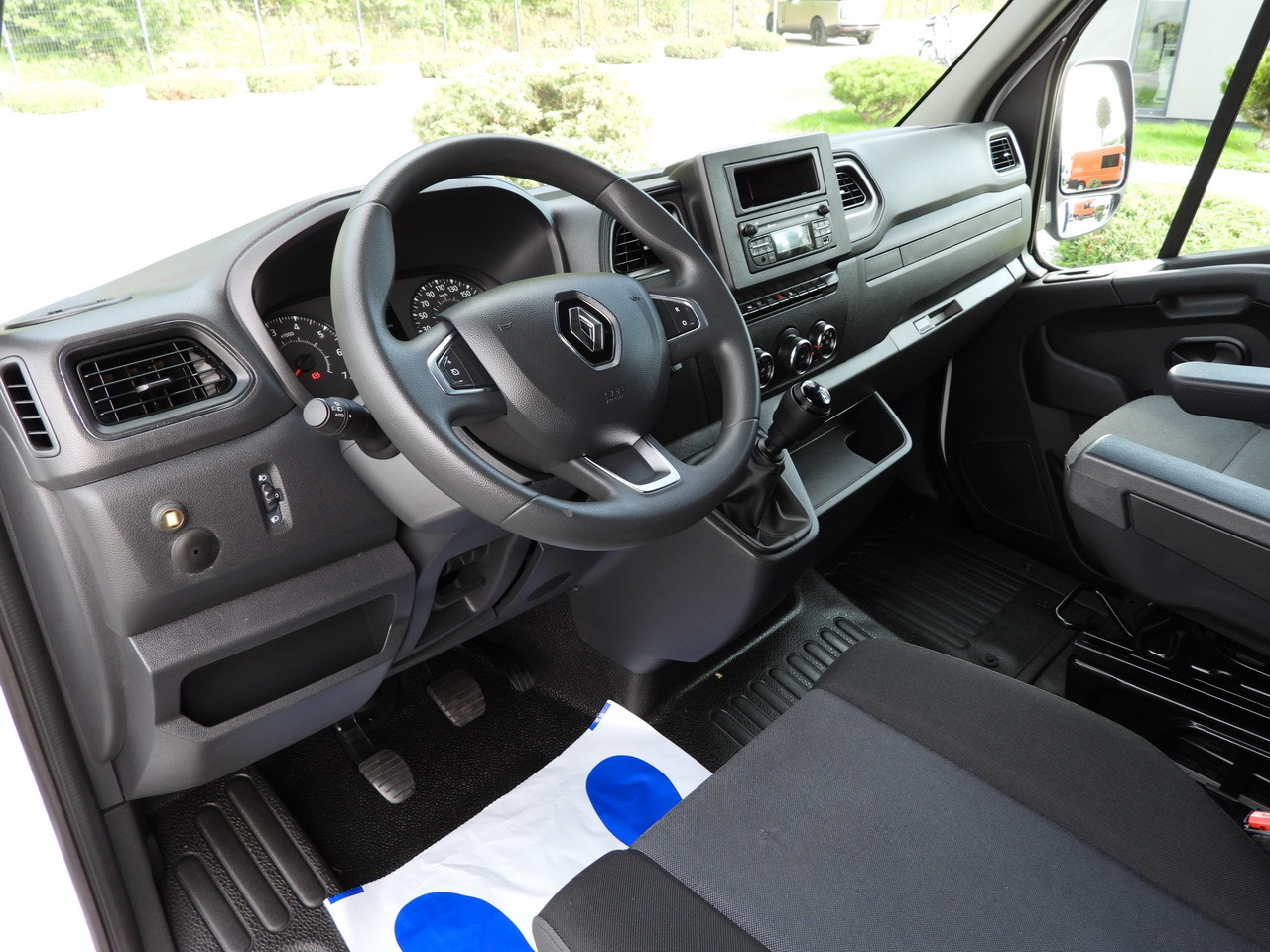 RENAULT MASTER TARPAULIN LIFT 9 PALLETS WEBASTO CRUISE CONTROL LED LIGHTS PNEUMATICS AIR CONDITIONING  165HP - Véhicule utilitaire plateau baché: photos 2 RENAULT MASTER TARPAULIN LIFT 9 PALLETS WEBASTO CRUISE CONTROL LED LIGHTS PNEUMATICS AIR CONDITIONING  165HP - Véhicule utilitaire plateau baché: photos 2