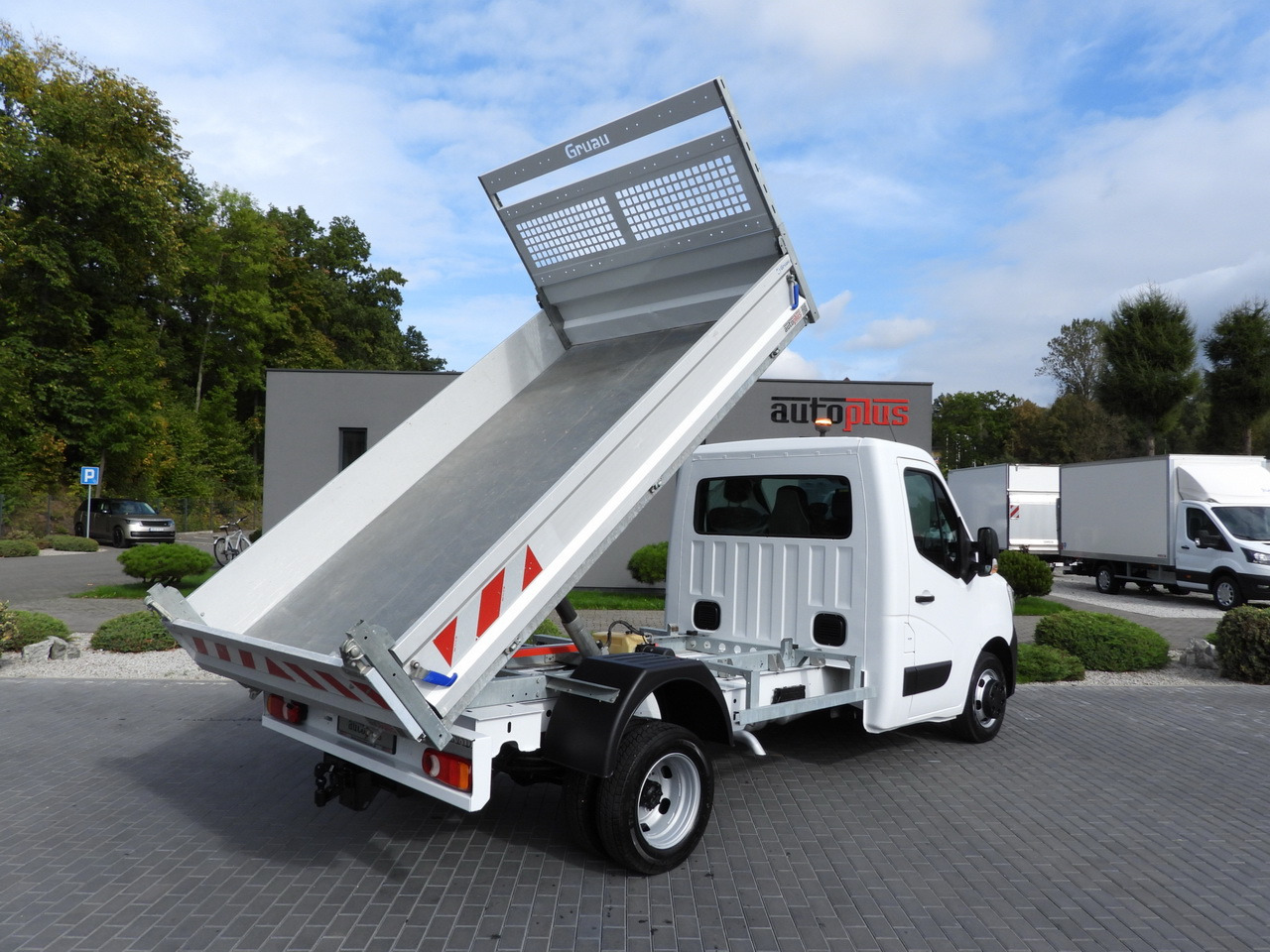 RENAULT MASTER TIPPER CRUISE CONTROL LED LIGHTS TWIN WHEELS AIR CONDITIONING 130HP - Véhicule utilitaire benne: photos 4 RENAULT MASTER TIPPER CRUISE CONTROL LED LIGHTS TWIN WHEELS AIR CONDITIONING 130HP - Véhicule utilitaire benne: photos 4