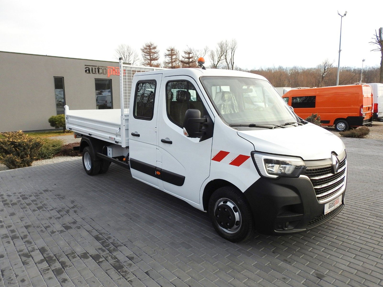 Renault MASTER KIPPER DOPPELKABINE DOKA 6 SITZE TEMPOMAT - Véhicule utilitaire benne, Utilitaire double cabine: photos 4 Renault MASTER KIPPER DOPPELKABINE DOKA 6 SITZE TEMPOMAT - Véhicule utilitaire benne, Utilitaire double cabine: photos 4