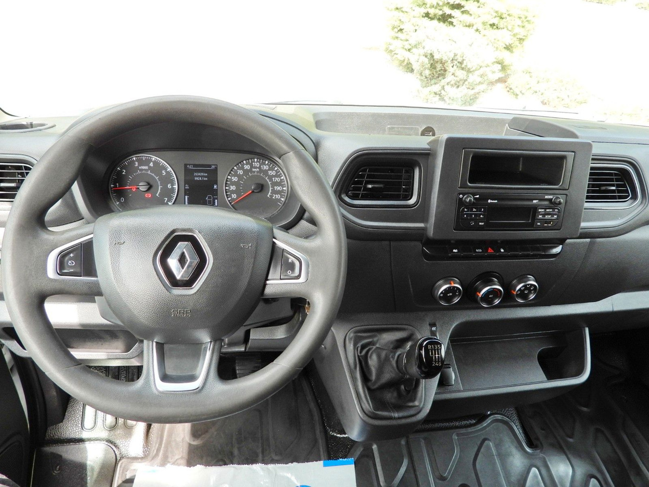 Renault MASTER KIPPER TEMPOMAT ZWILLINGSRÄDER A/C - Véhicule utilitaire benne: photos 2 Renault MASTER KIPPER TEMPOMAT ZWILLINGSRÄDER A/C - Véhicule utilitaire benne: photos 2