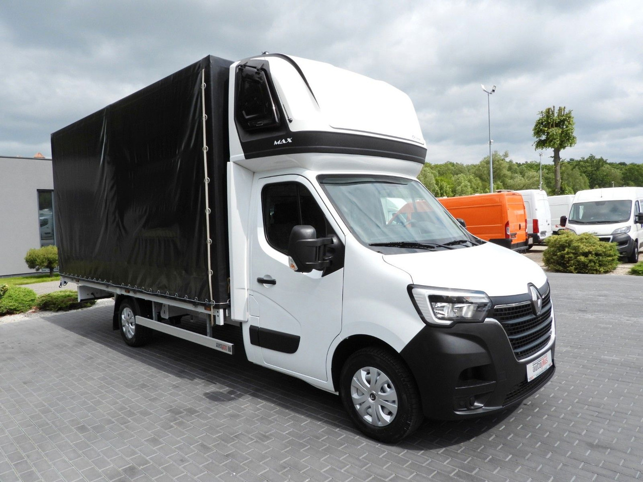 Renault MASTER PRITSCHE PLANE 10 PALETTEN TEMPOMAT - Véhicule utilitaire plateau baché: photos 4 Renault MASTER PRITSCHE PLANE 10 PALETTEN TEMPOMAT - Véhicule utilitaire plateau baché: photos 4