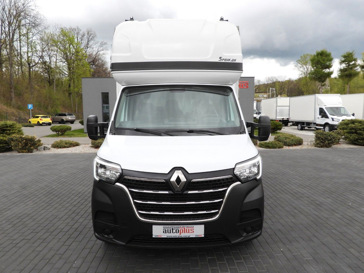 Renault MASTER PRITSCHE PLANE 10 PALETTEN WEBASTO A/C - Véhicule utilitaire plateau baché: photos 5 Renault MASTER PRITSCHE PLANE 10 PALETTEN WEBASTO A/C - Véhicule utilitaire plateau baché: photos 5