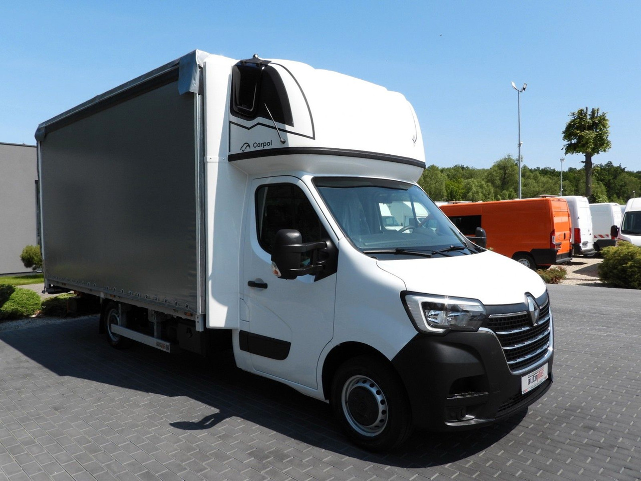 Renault MASTER PRITSCHE PLANE AUFZUG 10 PALETTEN WEBAST - Véhicule utilitaire plateau baché: photos 4 Renault MASTER PRITSCHE PLANE AUFZUG 10 PALETTEN WEBAST - Véhicule utilitaire plateau baché: photos 4