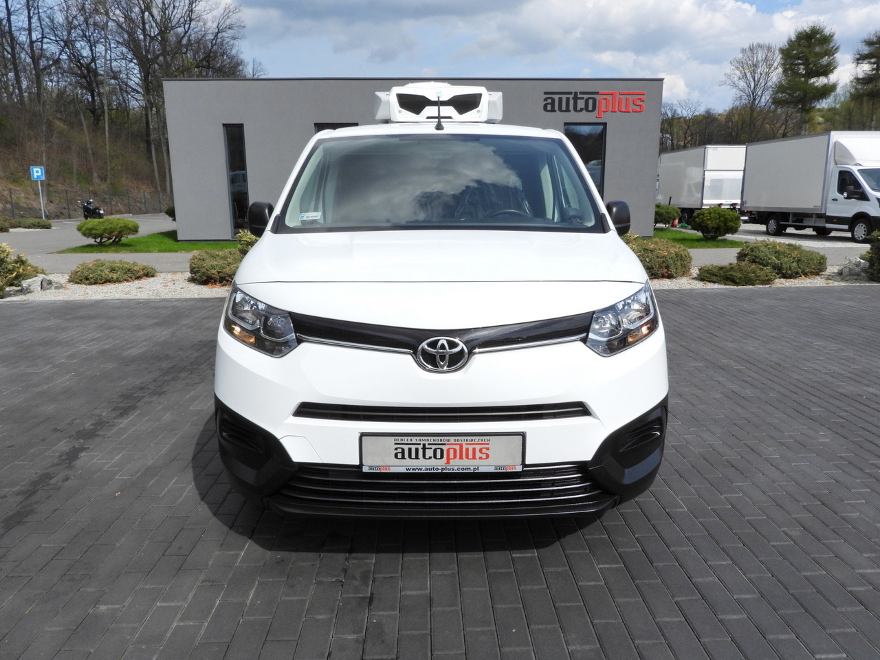 TOYOTA PROACE CITY REFRIGERATOR VAN -15*C POWER SUPPLY 230V CRUISE CONTROL AIR CONDITIONING 100HP - Véhicule utilitaire frigorifique: photos 5 TOYOTA PROACE CITY REFRIGERATOR VAN -15*C POWER SUPPLY 230V CRUISE CONTROL AIR CONDITIONING 100HP - Véhicule utilitaire frigorifique: photos 5