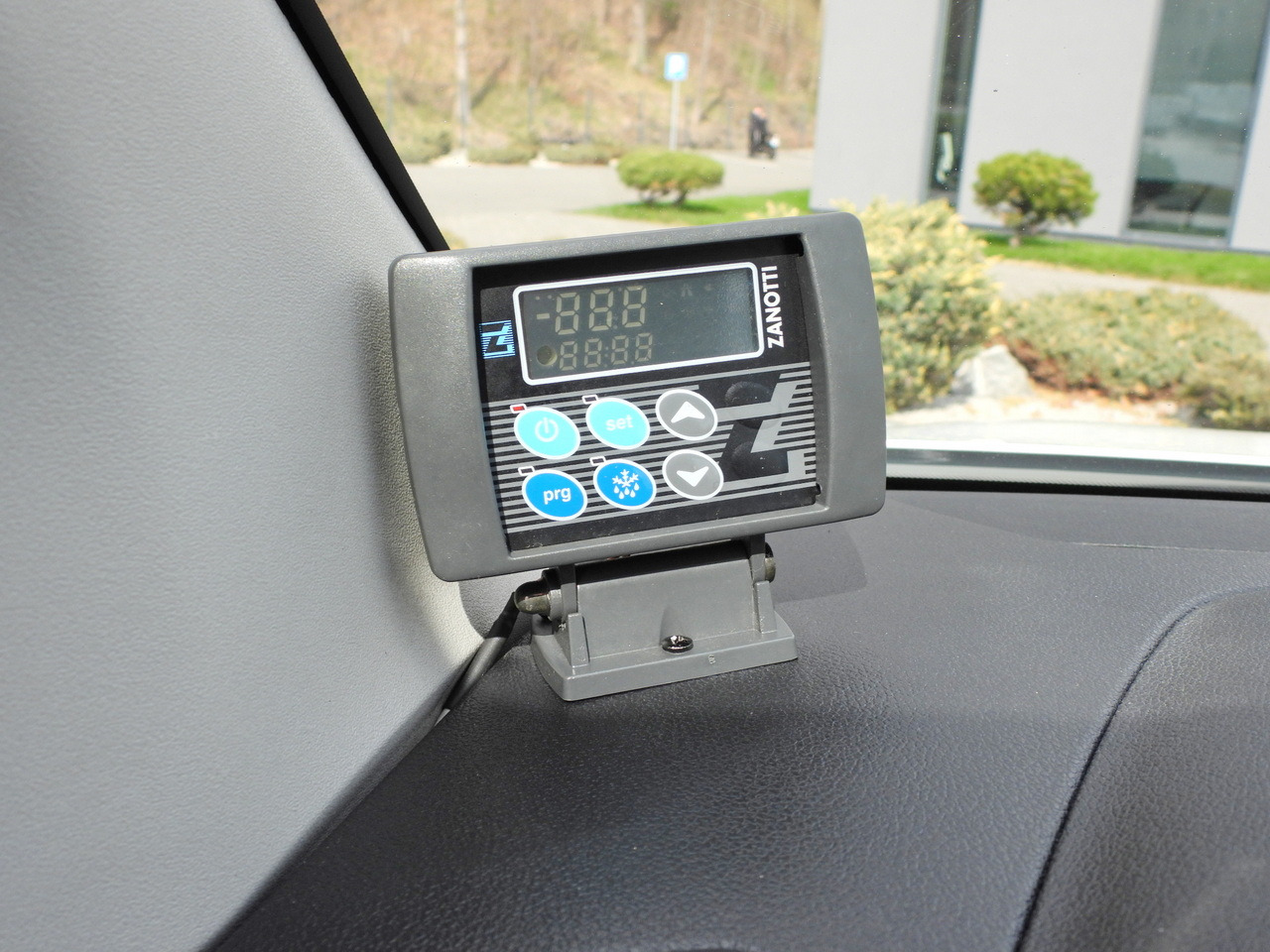 Crédit-bail TOYOTA PROACE CITY  REFRIGERATOR VAN -15*C POWER SUPPLY 230V CRUISE CONTROL AIR CONDITIONING  100HP TOYOTA PROACE CITY  REFRIGERATOR VAN -15*C POWER SUPPLY 230V CRUISE CONTROL AIR CONDITIONING  100HP: photos 30