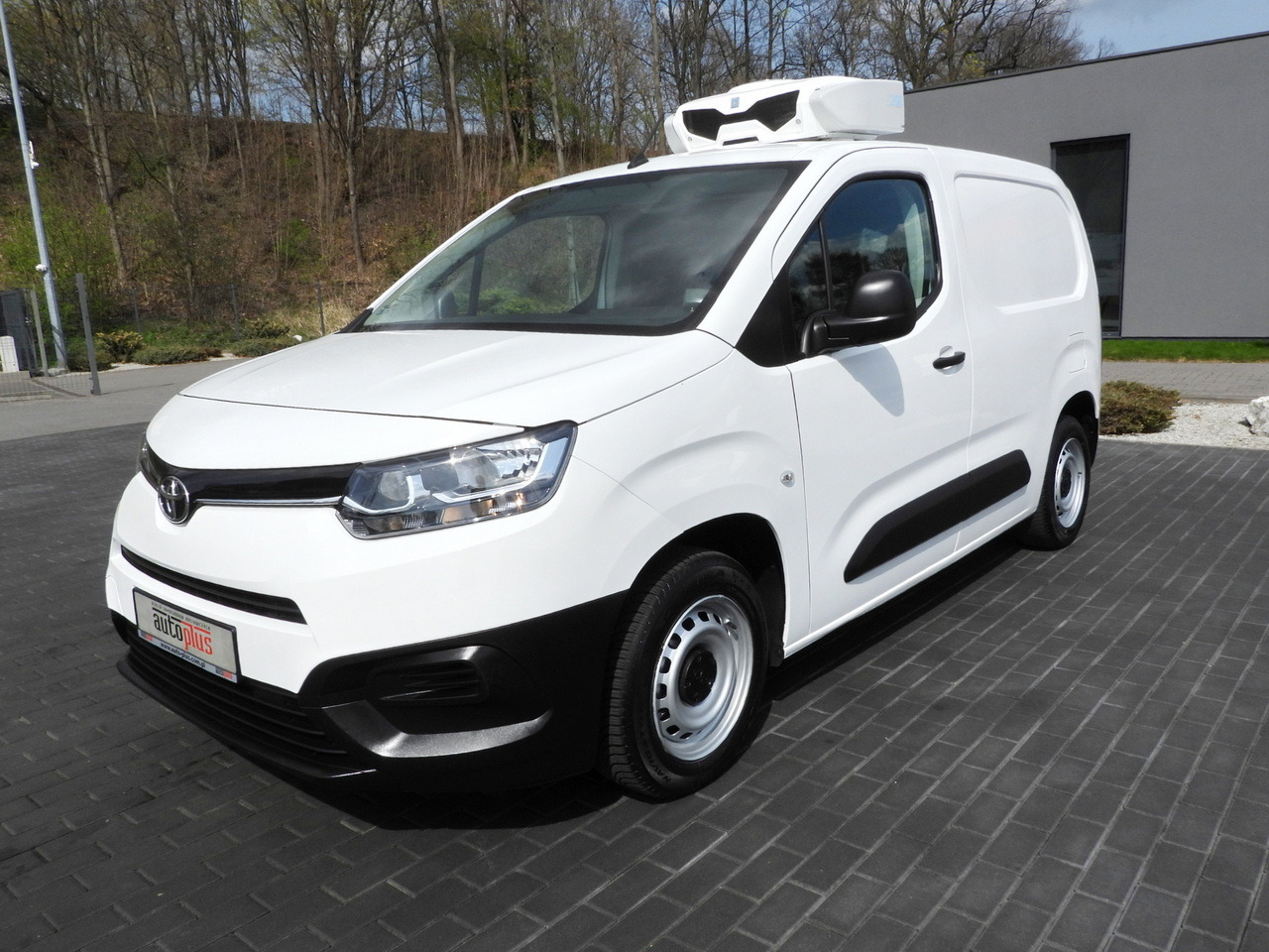 Crédit-bail TOYOTA PROACE CITY  REFRIGERATOR VAN -15*C POWER SUPPLY 230V CRUISE CONTROL AIR CONDITIONING  100HP TOYOTA PROACE CITY  REFRIGERATOR VAN -15*C POWER SUPPLY 230V CRUISE CONTROL AIR CONDITIONING  100HP: photos 6