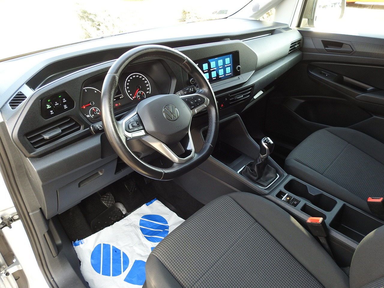 VOLKSWAGEN CADDY REFRIGERATOR VAN -20*C HEATING FUNCTION POWER SUPPLY 230V CRUISE CONTROL LED LIGHTS AIR CONDITIONING 100HP - Véhicule utilitaire frigorifique: photos 2 VOLKSWAGEN CADDY REFRIGERATOR VAN -20*C HEATING FUNCTION POWER SUPPLY 230V CRUISE CONTROL LED LIGHTS AIR CONDITIONING 100HP - Véhicule utilitaire frigorifique: photos 2