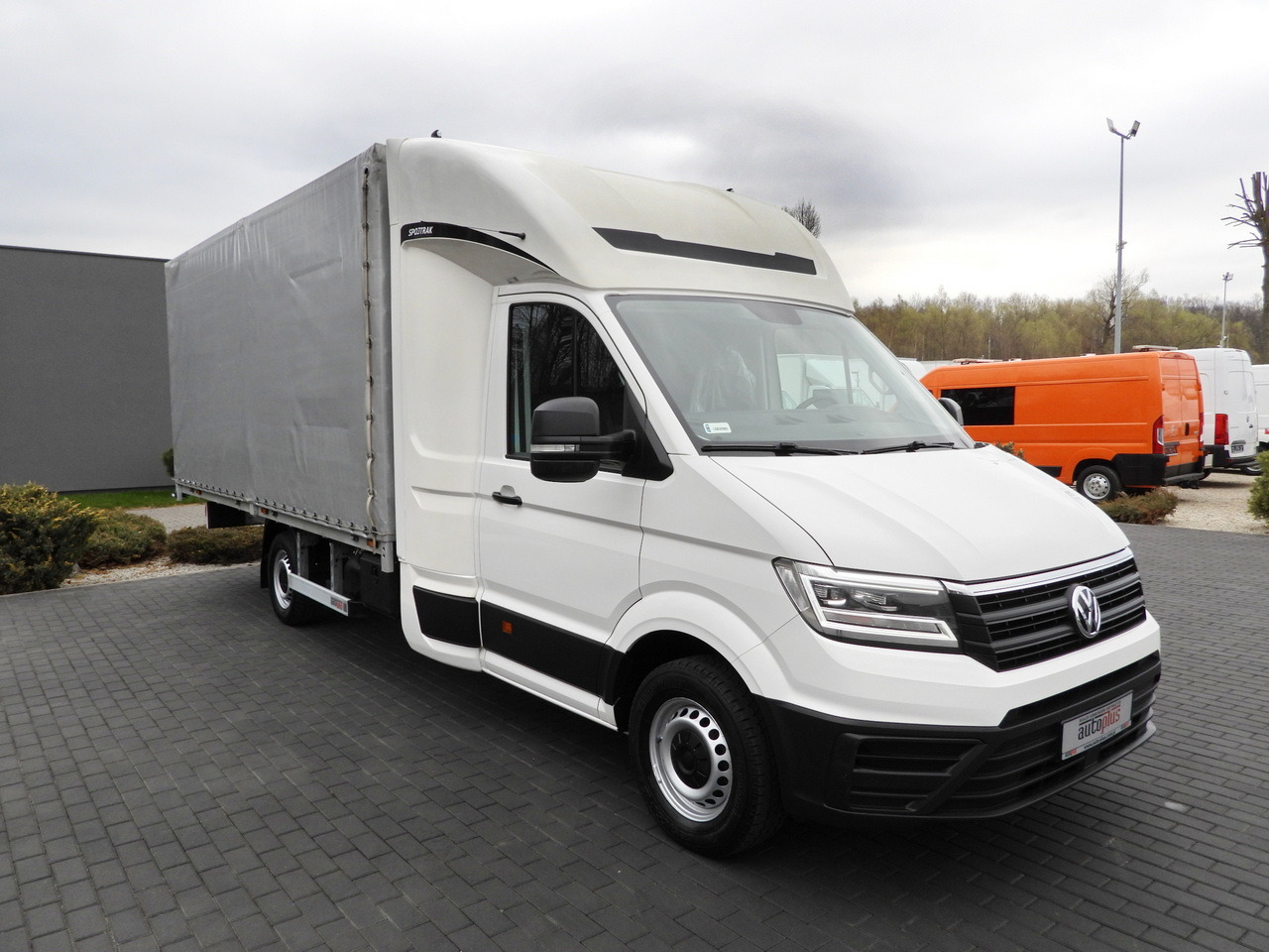VOLKSWAGEN CRAFTER TARPAULIN 10 PALLETS WEBASTO CRUISE CONTROL LED LIGHTS 180HP - Véhicule utilitaire plateau baché: photos 4 VOLKSWAGEN CRAFTER TARPAULIN 10 PALLETS WEBASTO CRUISE CONTROL LED LIGHTS 180HP - Véhicule utilitaire plateau baché: photos 4