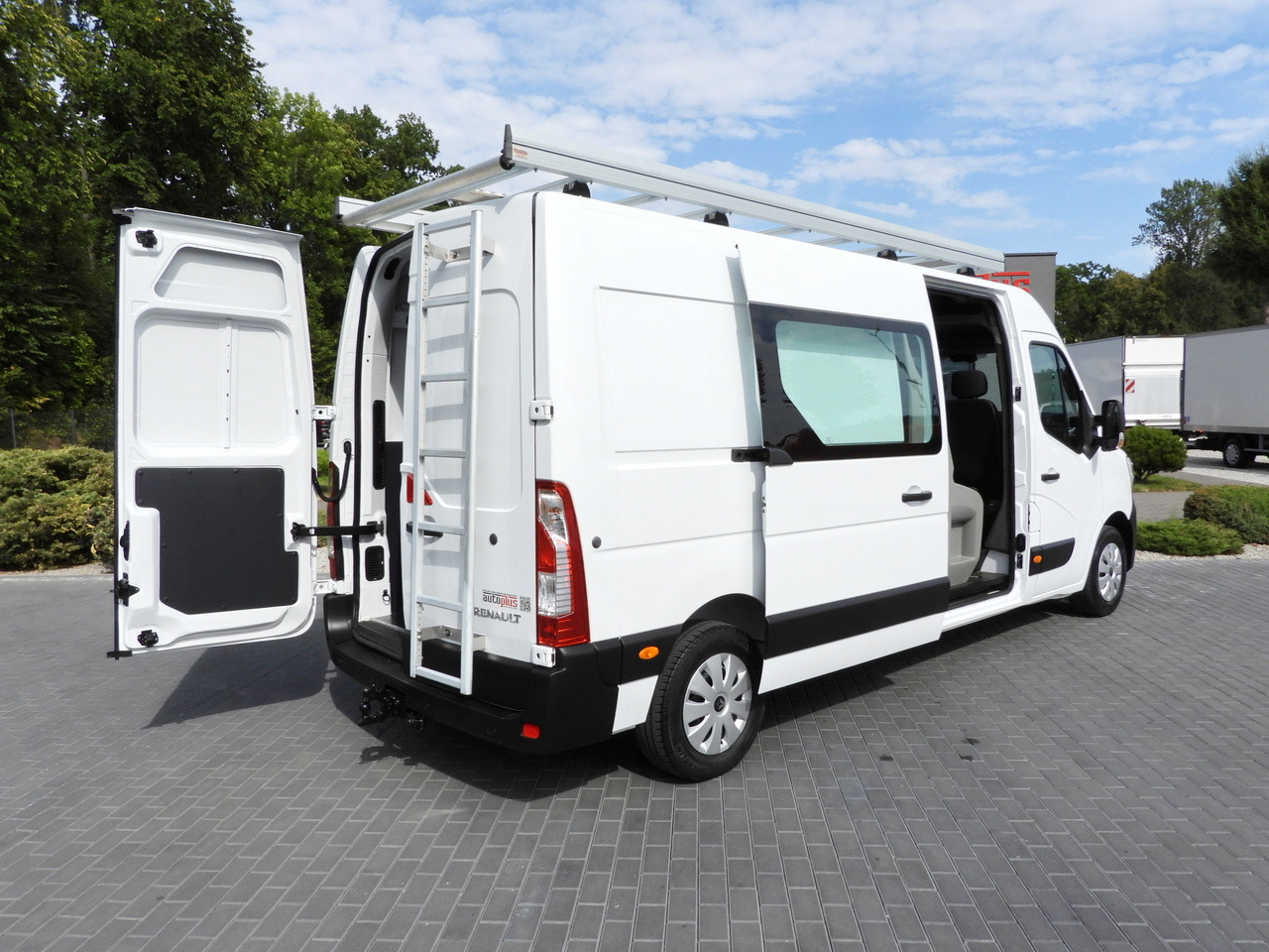 RENAULT MASTER BOX DELIVERY VAN 7 SEATS CRUISE CONTROL NAVIGATION LED LIGHTS AIR CONDITIONING 135HP - Véhicule utilitaire: photos 3 RENAULT MASTER BOX DELIVERY VAN 7 SEATS CRUISE CONTROL NAVIGATION LED LIGHTS AIR CONDITIONING 135HP - Véhicule utilitaire: photos 3