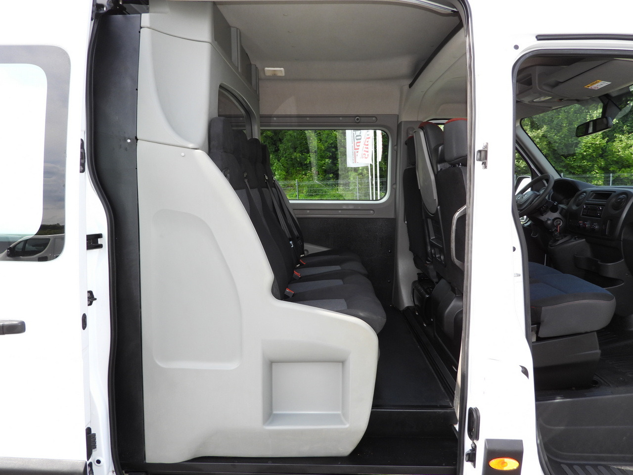 Véhicule utilitaire RENAULT MASTER BOX DELIVERY VAN 7 SEATS CRUISE CONTROL TWIN WHEELS AIR CONDITIONING  145HP: photos 34