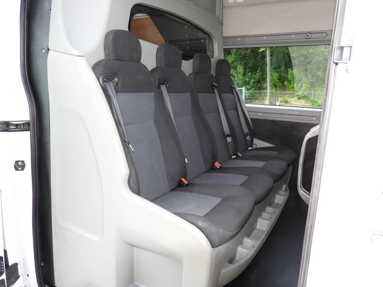 Véhicule utilitaire RENAULT MASTER BOX DELIVERY VAN 7 SEATS CRUISE CONTROL TWIN WHEELS AIR CONDITIONING  145HP: photos 35