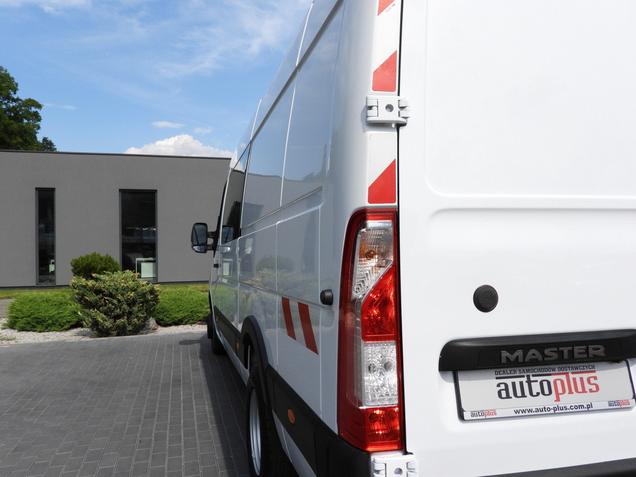 Véhicule utilitaire RENAULT MASTER BOX DELIVERY VAN 7 SEATS CRUISE CONTROL TWIN WHEELS AIR CONDITIONING  145HP: photos 16