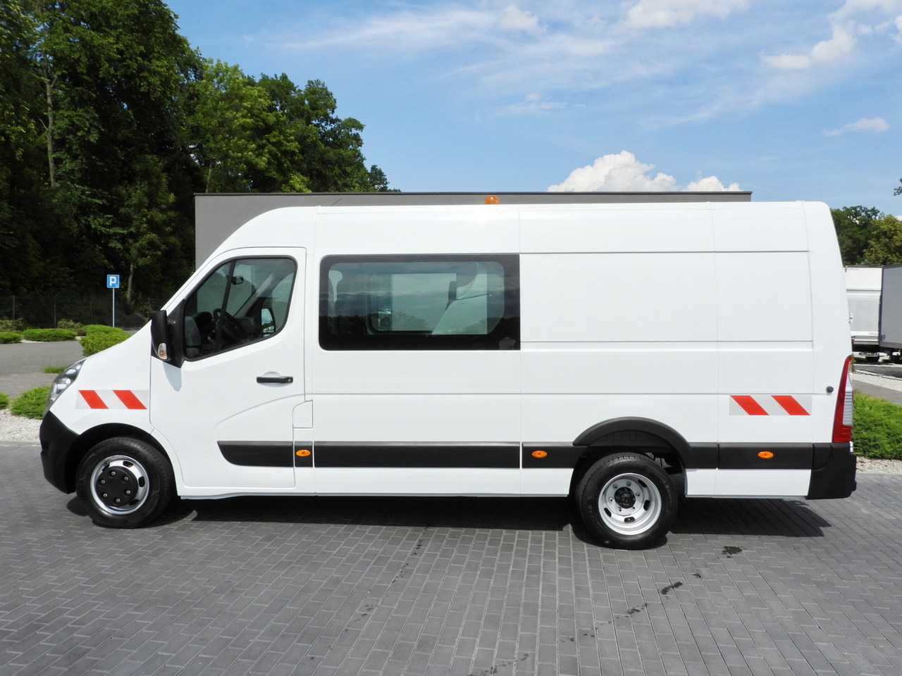 Véhicule utilitaire RENAULT MASTER BOX DELIVERY VAN 7 SEATS CRUISE CONTROL TWIN WHEELS AIR CONDITIONING  145HP: photos 9