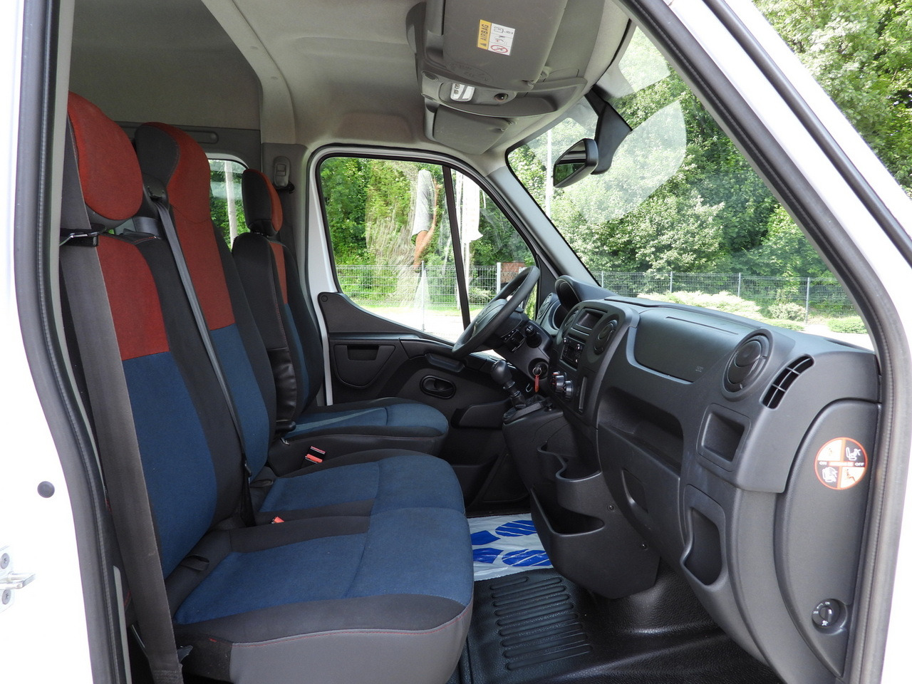 Véhicule utilitaire RENAULT MASTER BOX DELIVERY VAN 7 SEATS CRUISE CONTROL TWIN WHEELS AIR CONDITIONING  145HP: photos 31