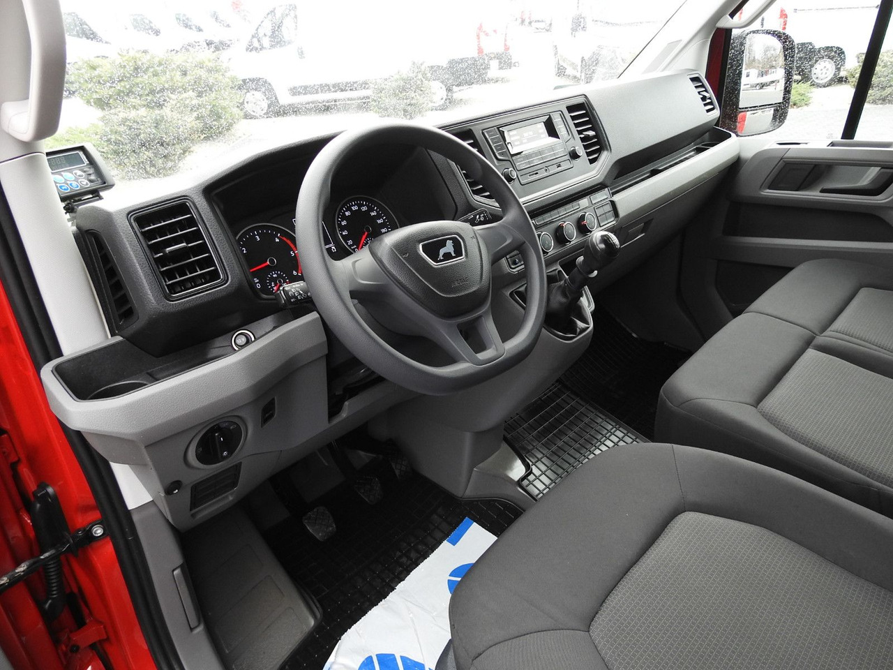 Volkswagen CRAFTER KÜHLKOFFER -5*C 8 PALETEN HEIZFUNKTION - Véhicule utilitaire frigorifique: photos 2 Volkswagen CRAFTER KÜHLKOFFER -5*C 8 PALETEN HEIZFUNKTION - Véhicule utilitaire frigorifique: photos 2