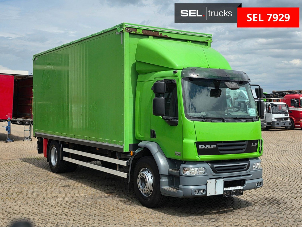 DAF FA LF 55.300 / Ladebordwand + Kofferseite - Camion à rideaux coulissants: photos 3 DAF FA LF 55.300 / Ladebordwand + Kofferseite - Camion à rideaux coulissants: photos 3