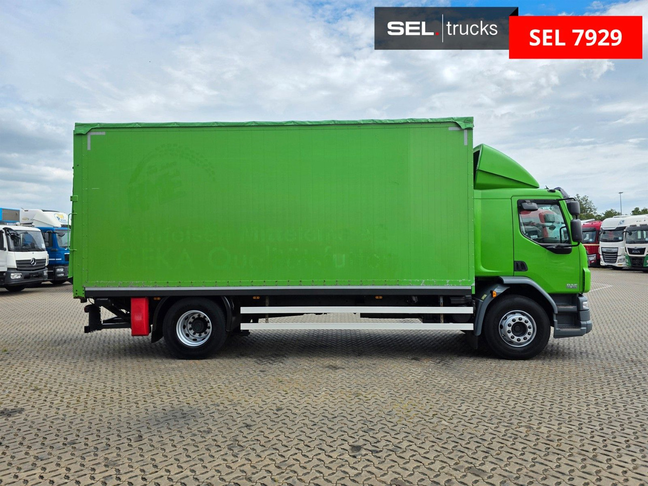 DAF FA LF 55.300 / Ladebordwand + Kofferseite - Camion à rideaux coulissants: photos 4 DAF FA LF 55.300 / Ladebordwand + Kofferseite - Camion à rideaux coulissants: photos 4