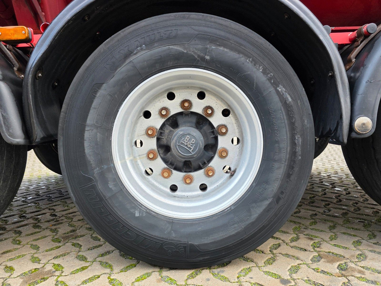 Semi-remorque citerne Feldbinder TSA 38.3 / Alu / ADR AT, FL / Lift / VOGELSANG: photos 34 Semi-remorque citerne Feldbinder TSA 38.3 / Alu / ADR AT, FL / Lift / VOGELSANG: photos 34